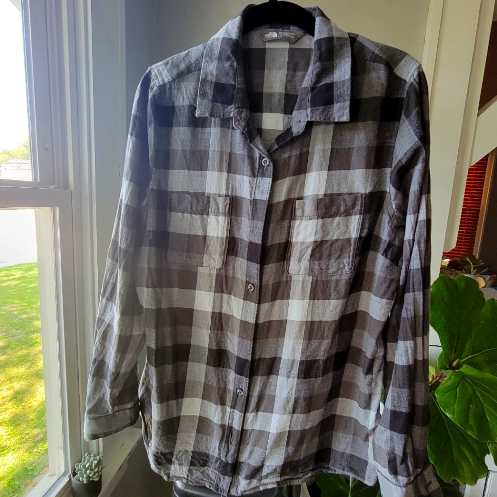 north face button down hiking shirt size Large